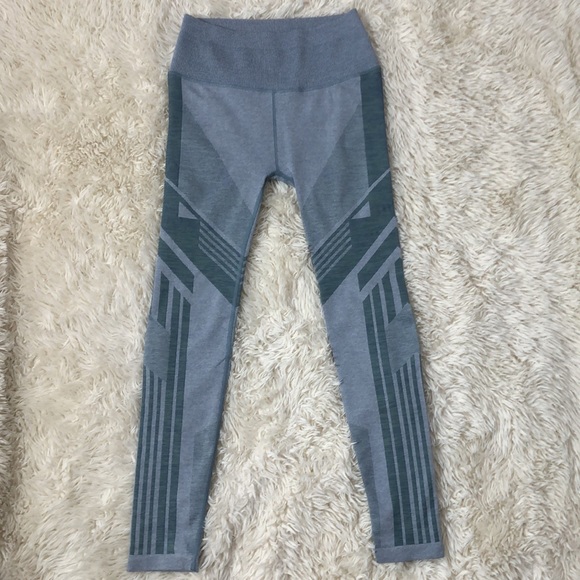 ALO 7/8 High-Waist Seamless Tempo Leggings - Picture 5 of 10